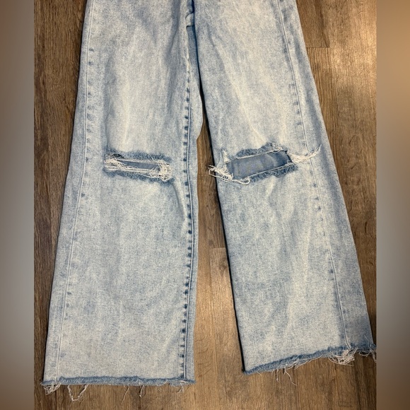 Hidden Light Blue Distressed Women Jeans, size 23 - Picture 3 of 10
